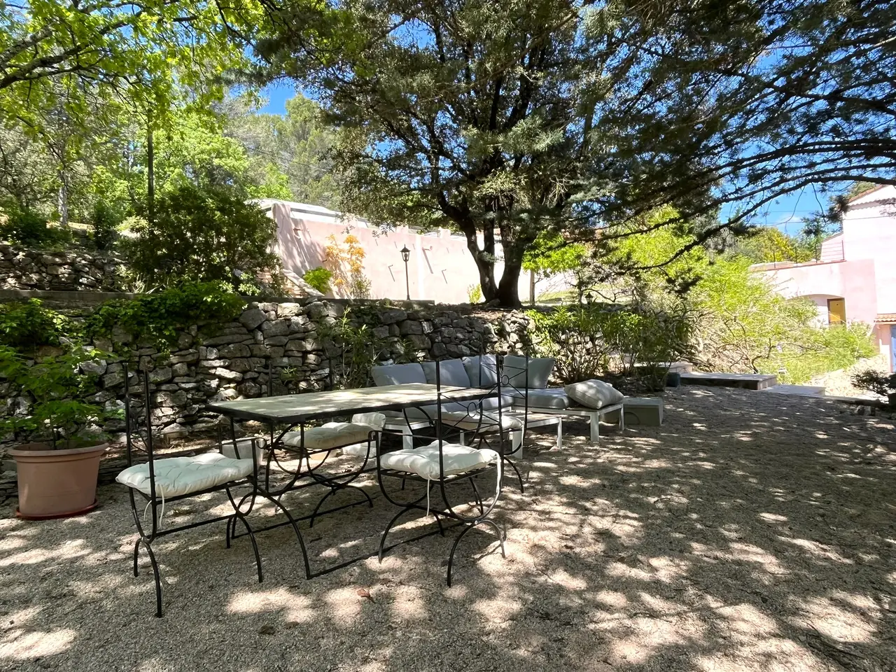 La table de pierre